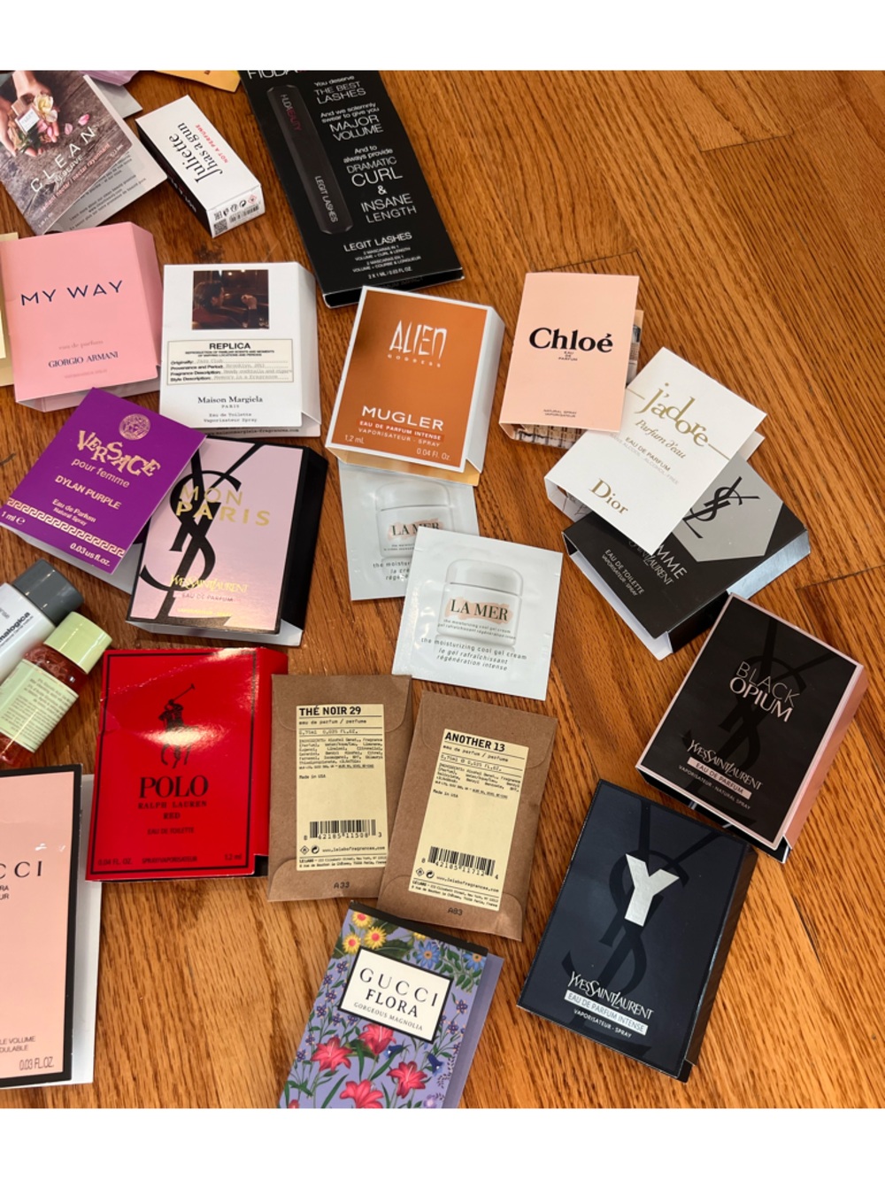 Lot of 50+ deluxe, travel size, makeup, hair and skincare samples - Picture 4 of 5
